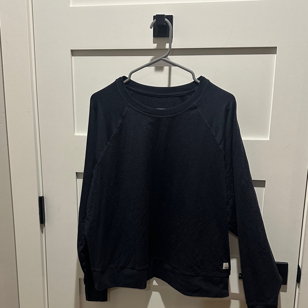 Vuori women’s Black Crewneck light Sweatshirt